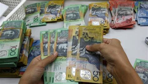 Australia inflation eases in July, but progress still slow .